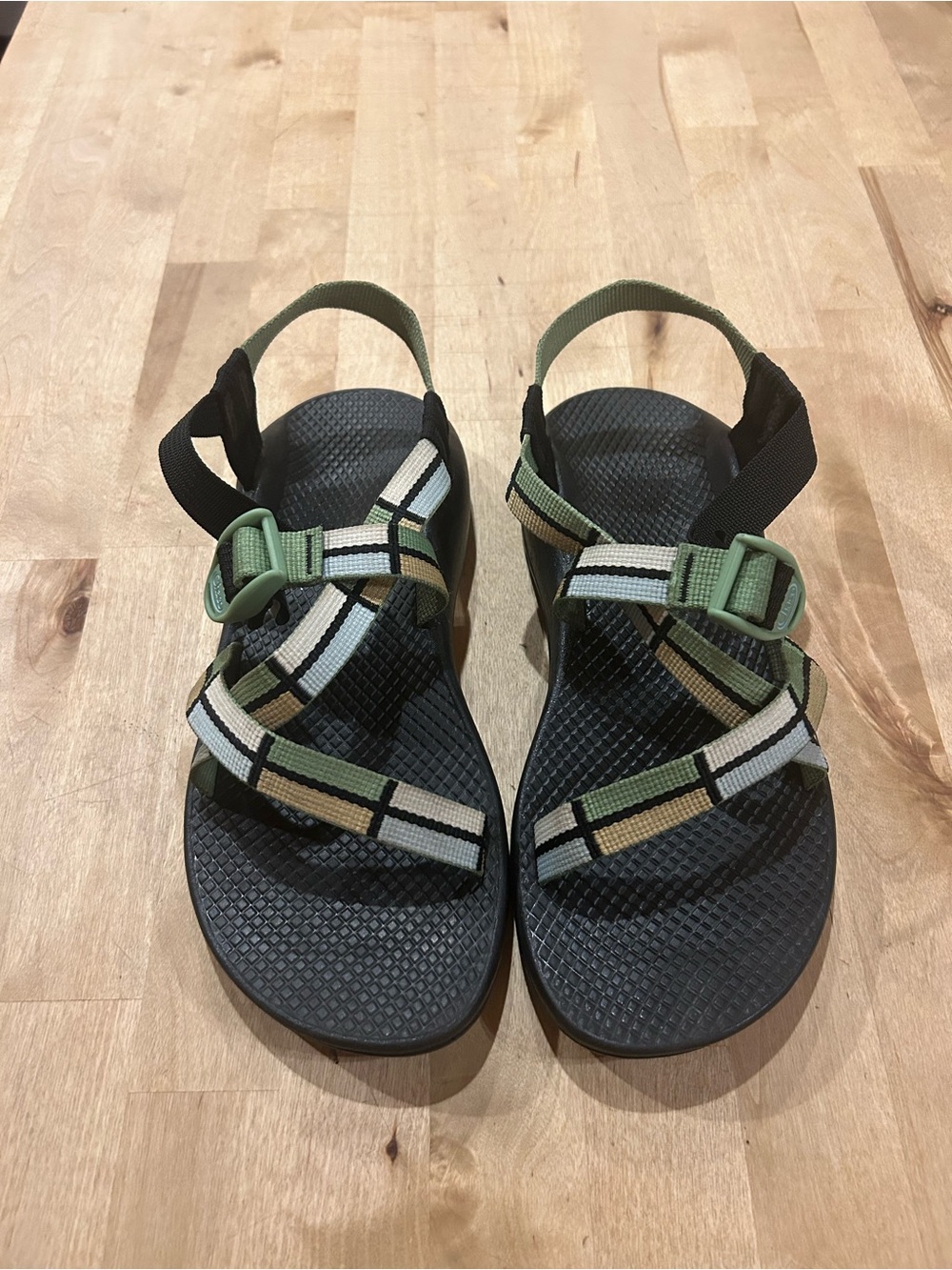 NWOT Chaco Z/1 Classic, women’s size 9, Block Green (JCH109756Z)
